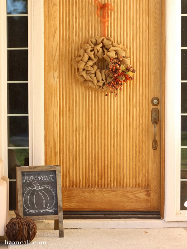 How to build an A Frame Chalkboard sandwich board - lizoncall.com